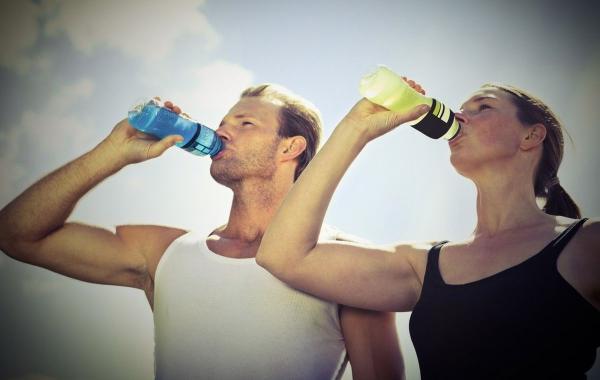 اگر ورزشکار هستید، خوب است با نوشیدنی های ایزوتونیک آشنا شوید!